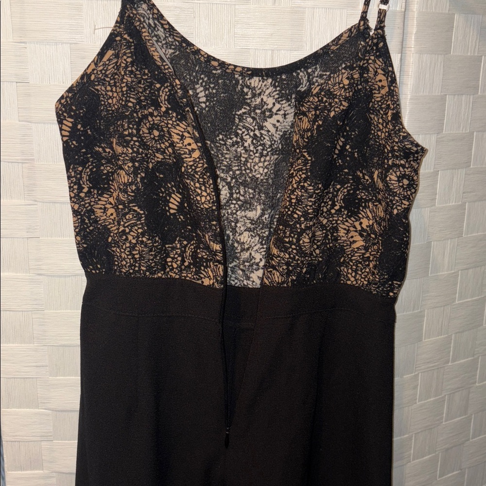 W Black and tan wide leg fitted jumpsuit with adjustable spaghetti straps- xs - Picture 11 of 11
